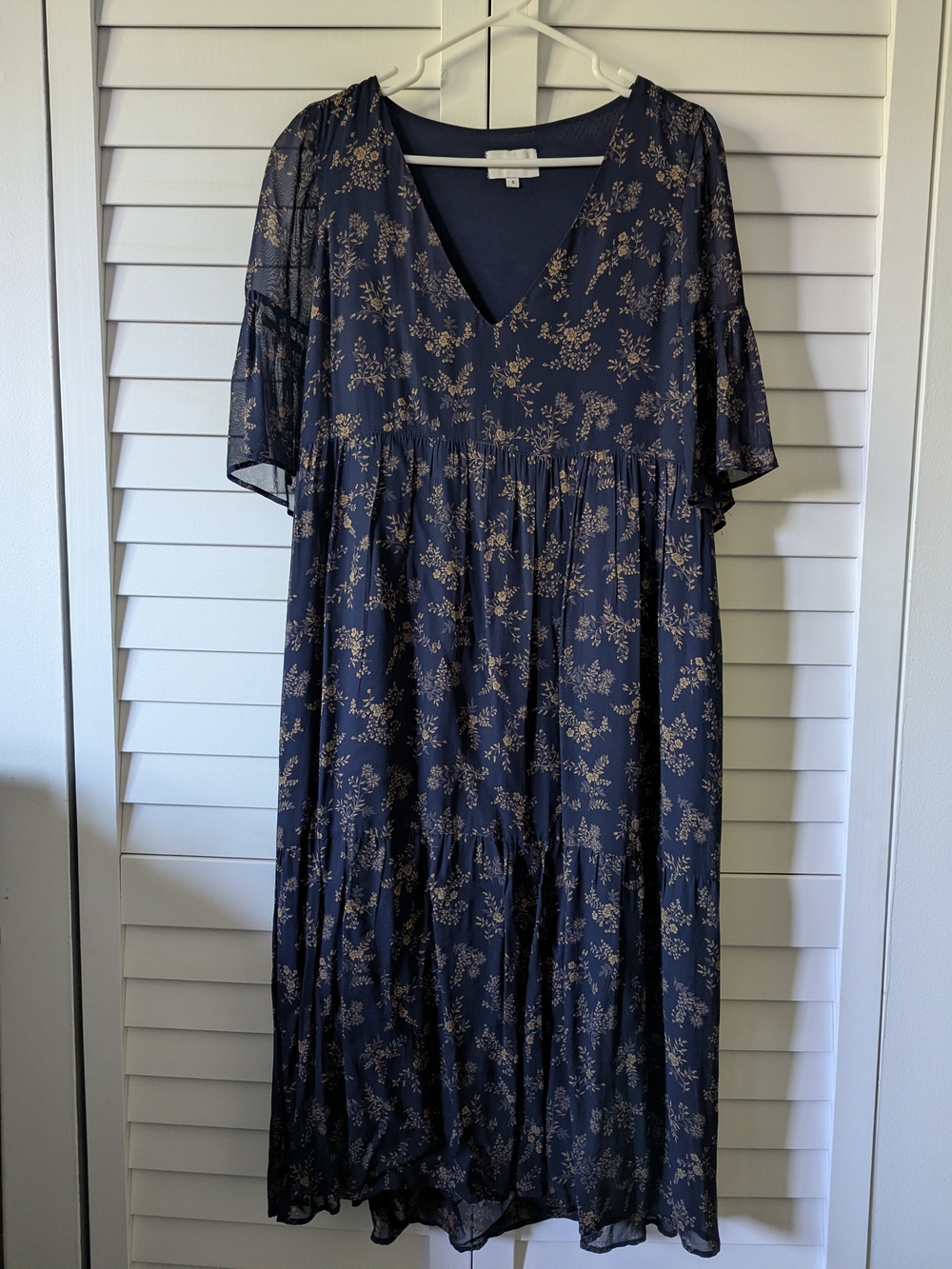 Navy Floral V-Neck Midi Dress